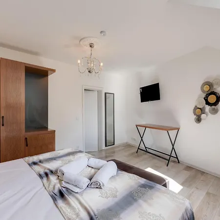 Cozy Nest, Cleaning Included